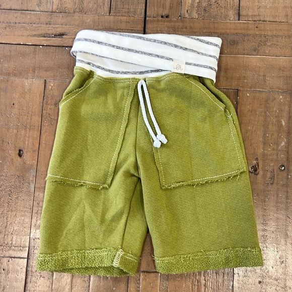 Lulu and Roo Striped White and Gray Tank Top and shorts set - Picture 7 of 9